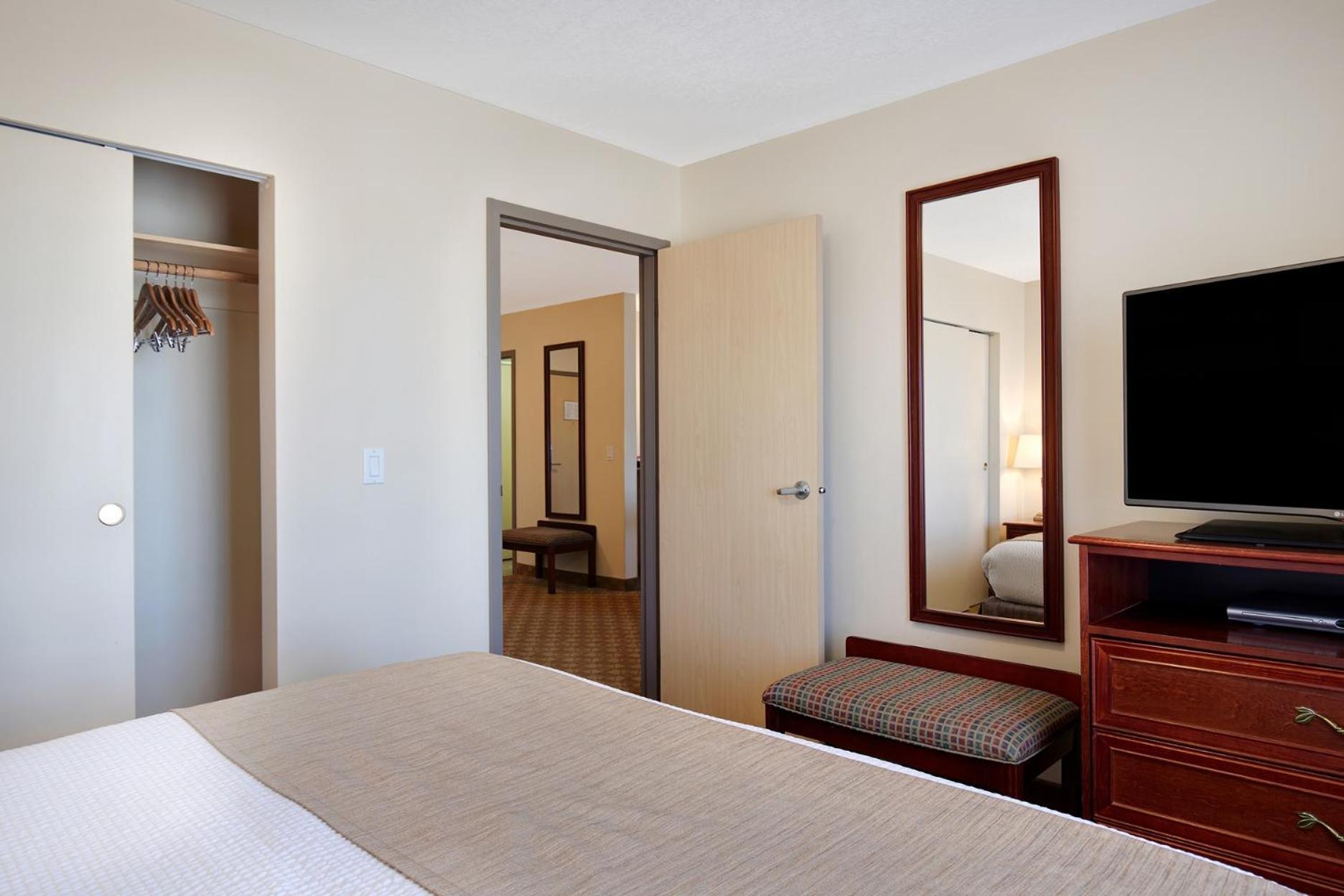 Days Inn By Wyndham דוסון קריק מראה חיצוני תמונה